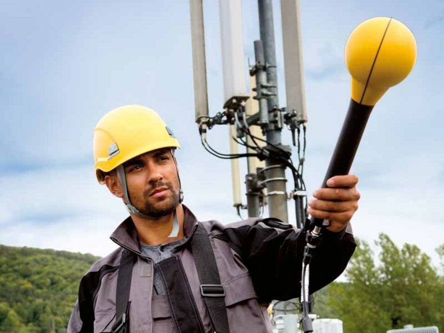 Narda Safety Test Solutions SRM-3006 Narda Safety Test Solutions SRM-3006