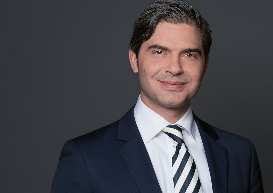 Burak Ünver ist Geschäftsführer des TITANIC GENDARMENMARKT BERLIN Burak Ünver