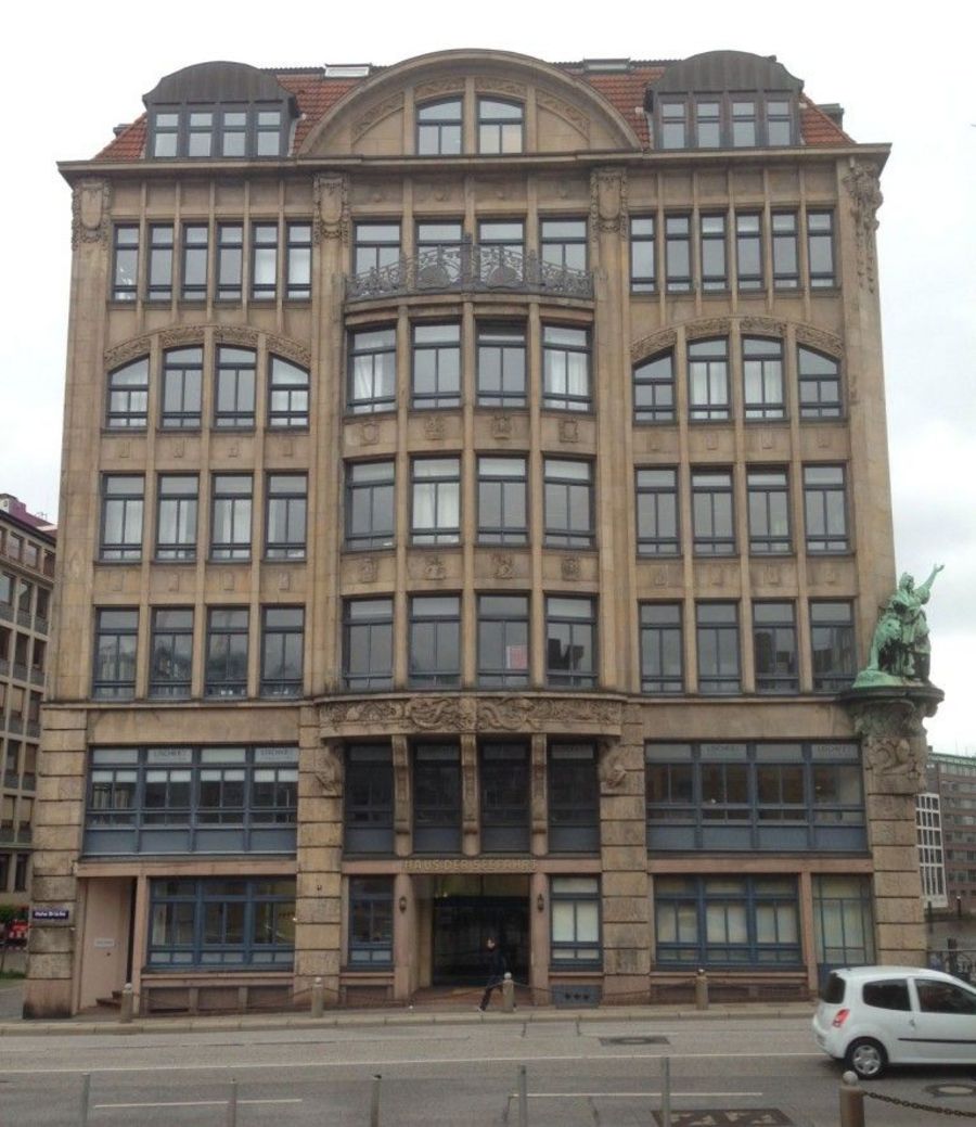 Das Haus der Seefahrt in Hamburg ist Firmensitz der Francis Drake FDR Agenturnavigator GmbH Das Haus der Seefahrt in Hamburg ist Firmensitz der Francis Drake FDR Agenturnavigator GmbH