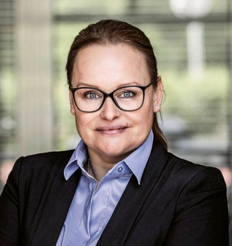 Ulrike Meyer, Geschäftsführerin der Willenbrock Fördertechnik GmbH Ulrike Meyer, Geschäftsführerin der Willenbrock Fördertechnik GmbH