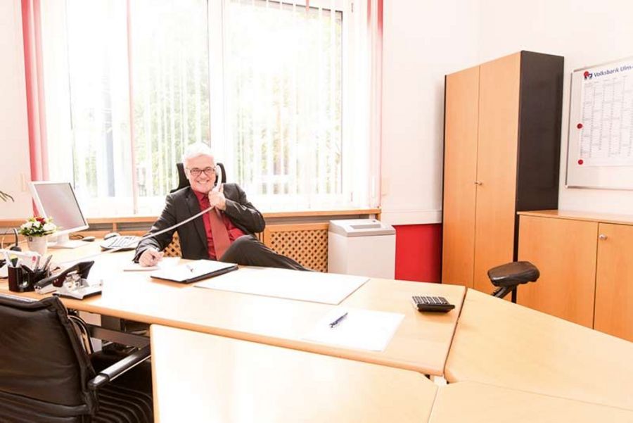 DKS Thomas Ilg im Büro DKS Thomas Ilg im Büro