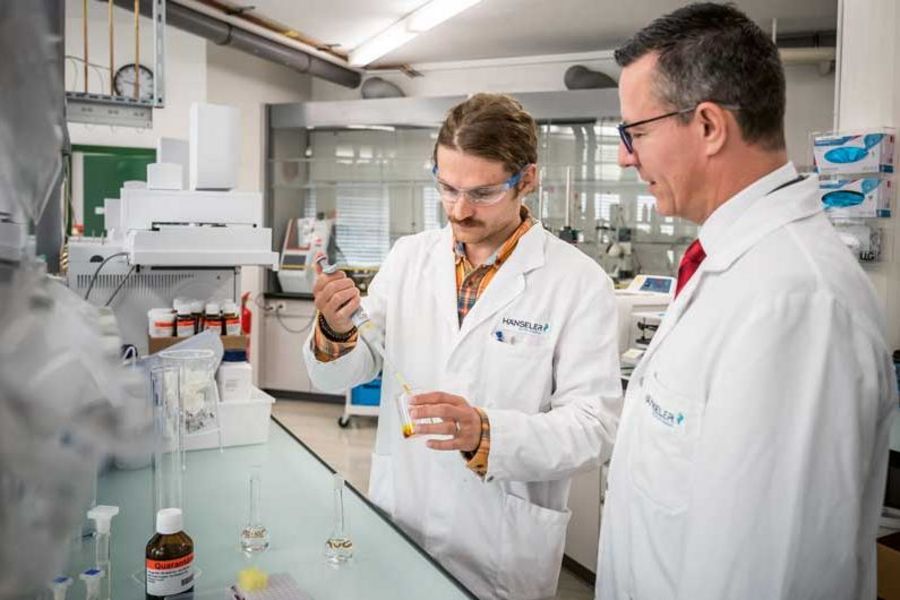 Hänseler AG Arbeit im Labor Hänseler AG Arbeit im Labor