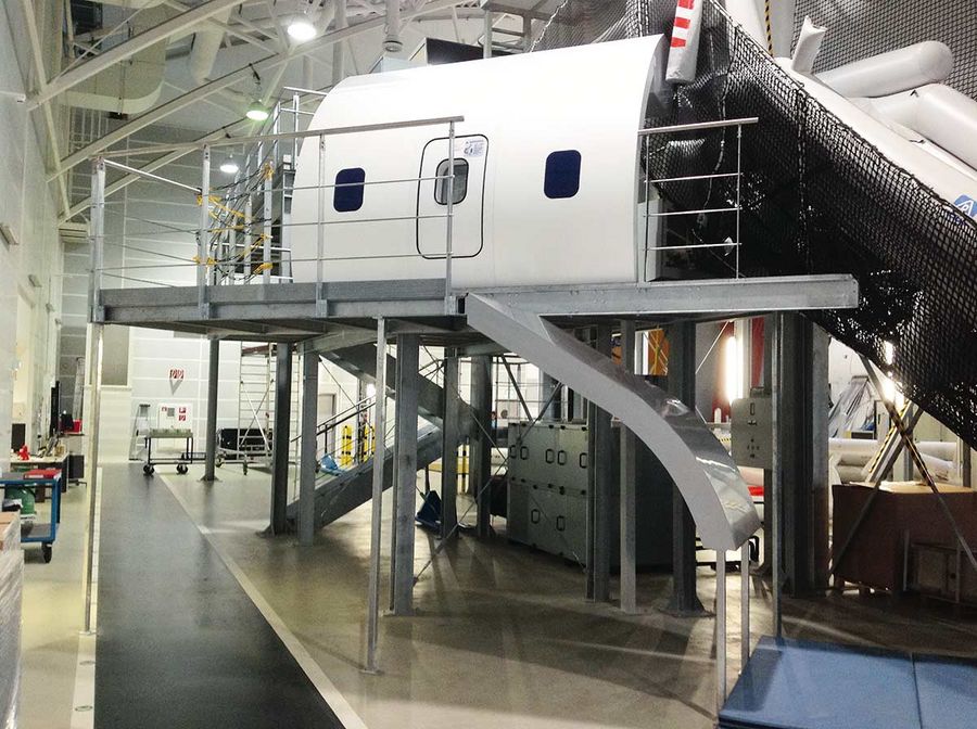 Emergency Door Trainer für die Lufthansa Emergency Door Trainer für die Lufthansa