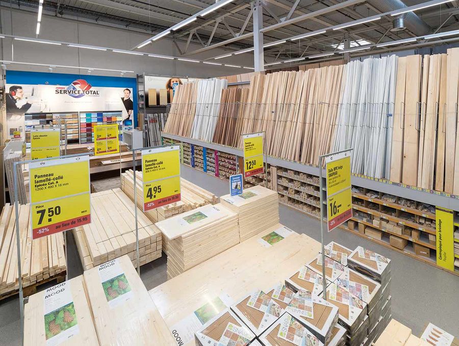 Die Märkte bieten eine große Auswahl an Holz-Bodenbelägen an Die Märkte bieten eine große Auswahl an Holz-Bodenbelägen an
