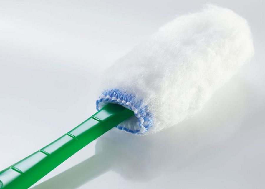 Mit dem Debrisoft Lolly hat L&R ein Microfaserpad entwickelt, das die Wundreinigung revolutioniert Mit dem Debrisoft Lolly hat L&R ein Microfaserpad entwickelt, das die Wundreinigung revolutioniert