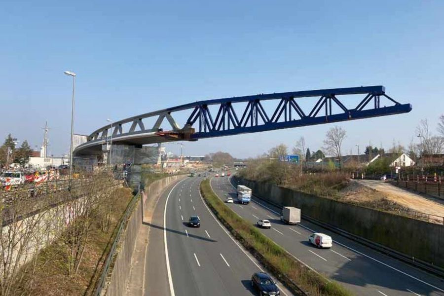 MCE Brücke Nordstern auf der Düsseldorfer Stadtbahnlinie U 81 MCE Brücke Nordstern auf der Düsseldorfer Stadtbahnlinie U 81