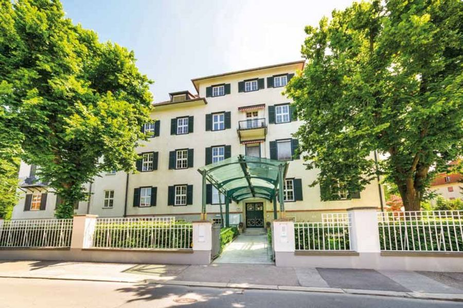 Apomedica Privatklinikum und medizinisches Kompetenzzentrum Apomedica Privatklinikum und medizinisches Kompetenzzentrum