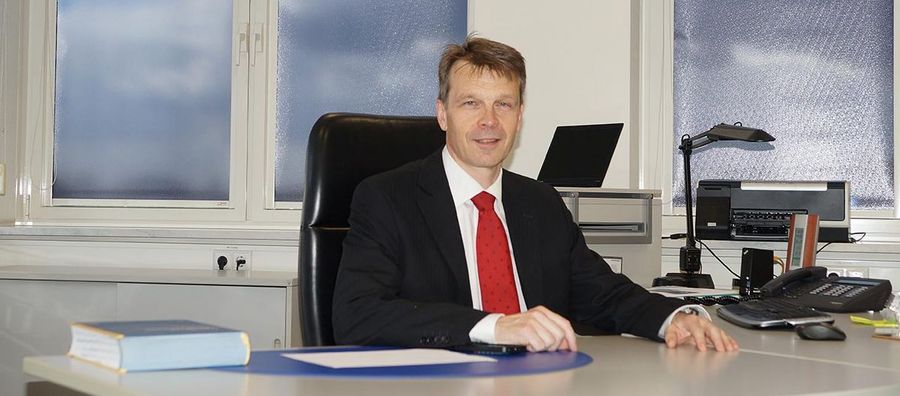 Dr. Thomas Luce, Geschäftsführer der OPTOFLUX GMBH Dr. Thomas Luce, Geschäftsführer der OPTOFLUX GMBH