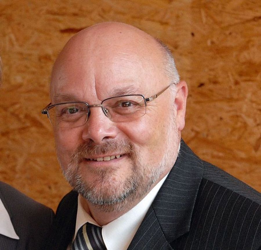 Gerhard Kirch, Geschäftsführender Gesellschafter der Kirch Wohnungsbau GmbH & Co. KG Gerhard Kirch, Geschäftsführender Gesellschafter der Kirch Wohnungsbau GmbH & Co. KG