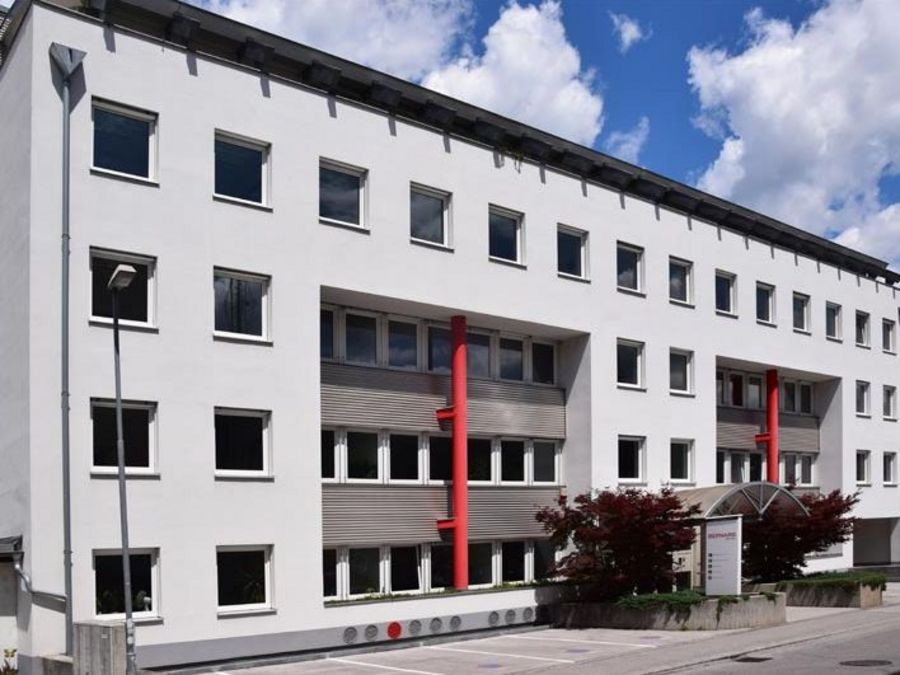 Bernard Gruppe Unternehmenssitz in Hall Bernard Gruppe Unternehmenssitz in Hall