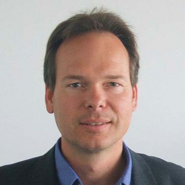  Dr. Thomas Schoenemeyer
