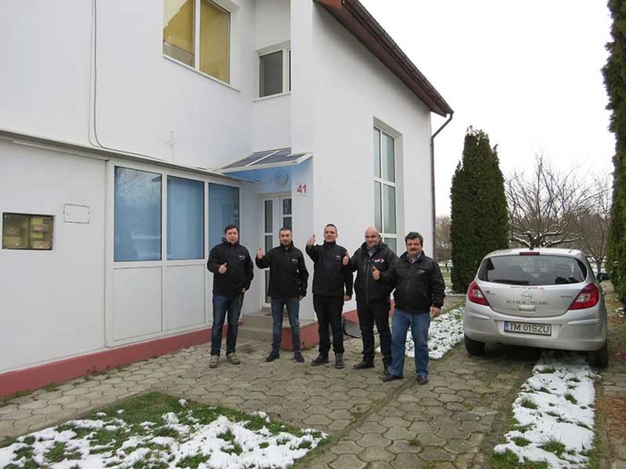 Schnell, kompetent, international Schnell, kompetent, international