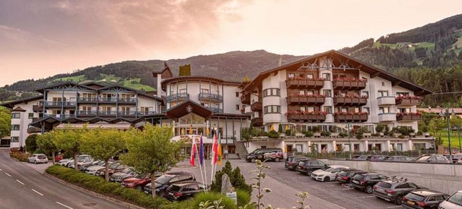 WohlfühlHotels Schiestl Hoteleingang WohlfühlHotels Schiestl Hoteleingang