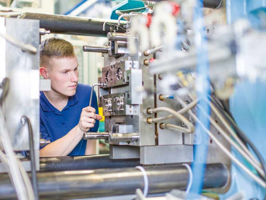 Spezialist für Präzision in Spritzguss und Prüftechnik