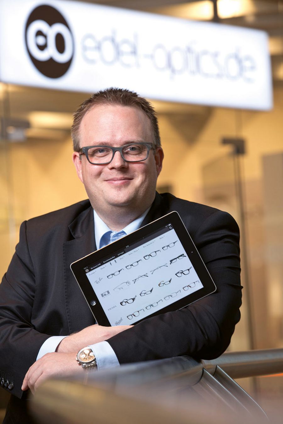 Dennis Martens, Gründer und Geschäftsführer der Edeloptics GmbH Dennis Martens, Gründer und Geschäftsführer der Edeloptics GmbH