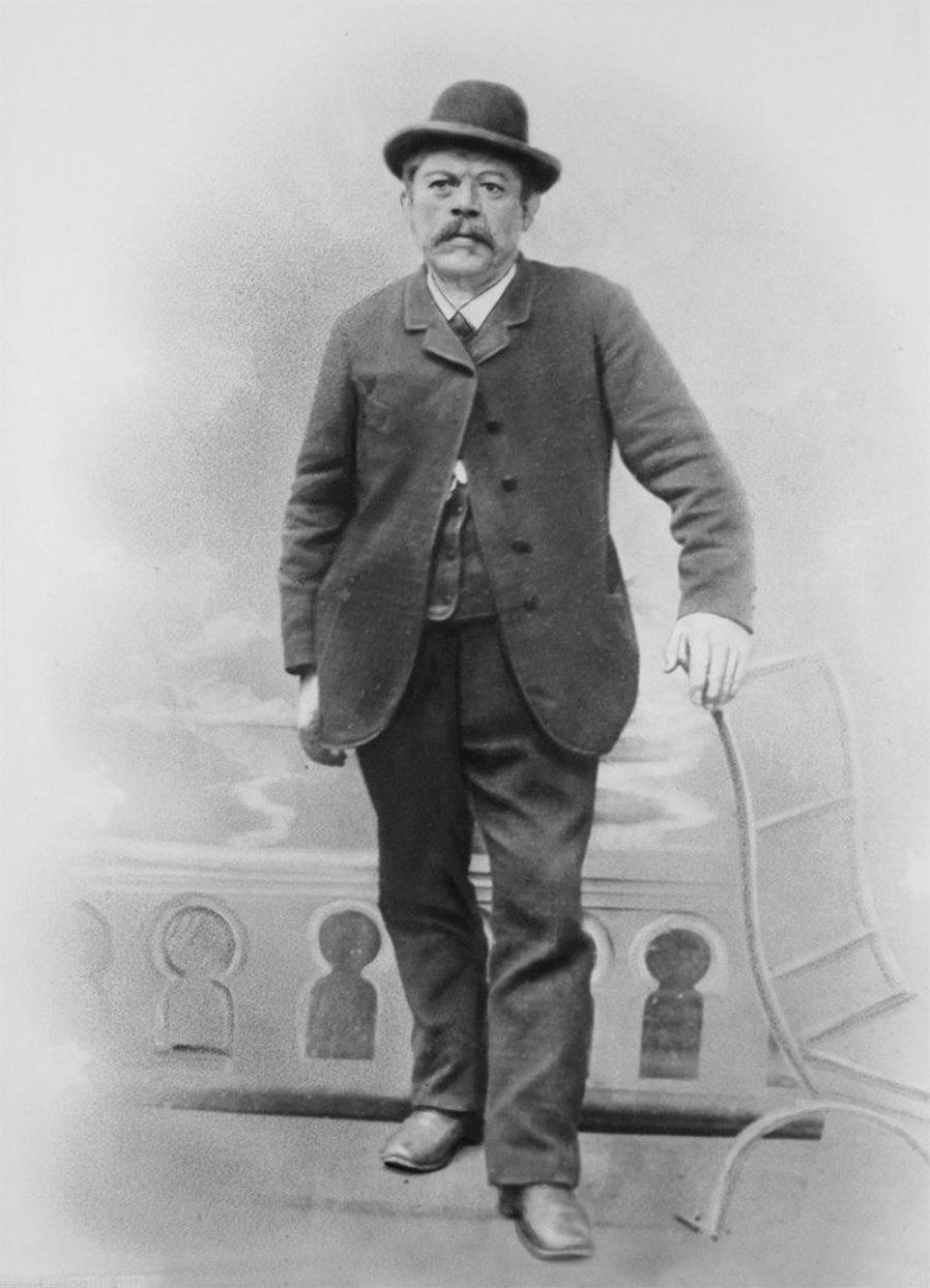 Gründer Johann Immanuel Perrot Gründer Johann Immanuel Perrot