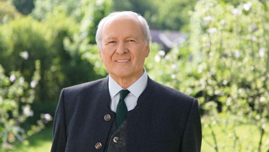 Prof. Dr. Claus Hipp, Chef des deutschen Baby-Nahrung-Herstellers HiPP Prof. Dr. Claus Hipp, Chef des deutschen Baby-Nahrung-Herstellers HiPP