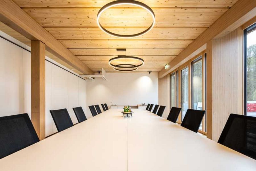 Adams Holzbau Fertigbau - Konferenzraum