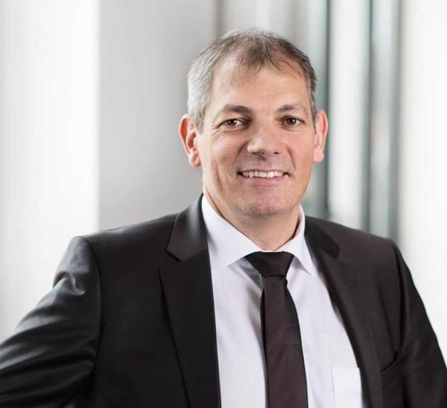 Frank Busch ist Vertriebsleiter der Artemide GmbH Frank Busch ist Vertriebsleiter der Artemide GmbH