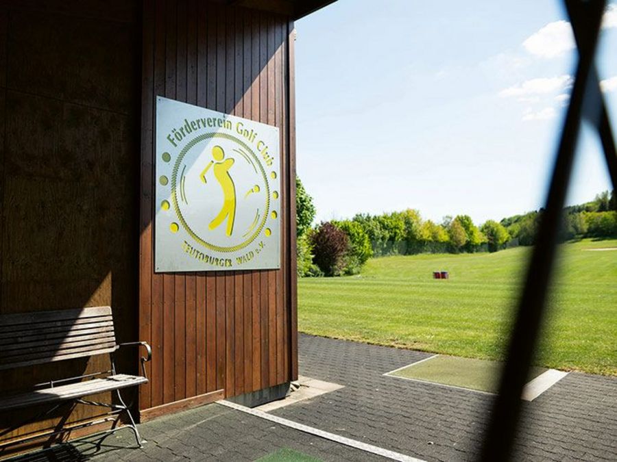 RT-Lasertechnik GmbH Beschilderung auf der Golfanlage RT-Lasertechnik GmbH Beschilderung auf der Golfanlage