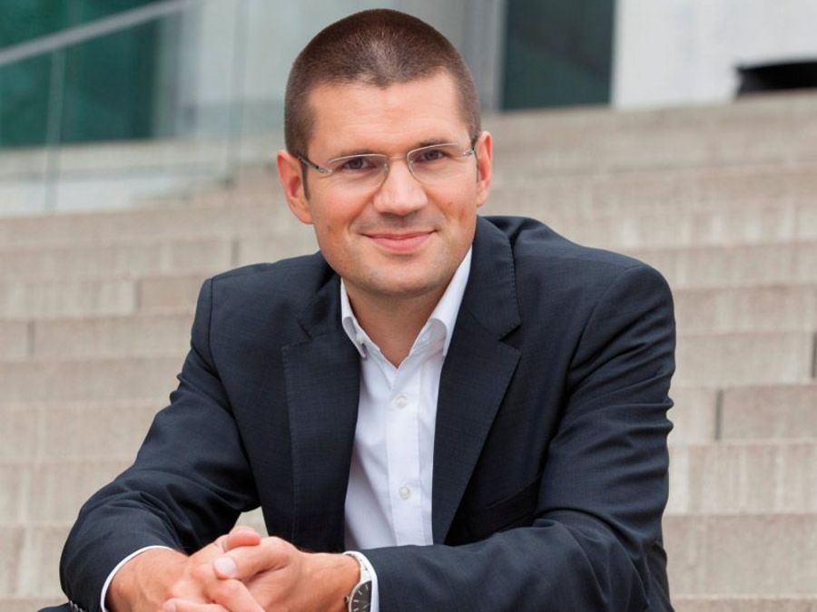 Digitalisierung bringt weitreichende Veränderung über die Wirtschafts- und Arbeitswelt hinaus