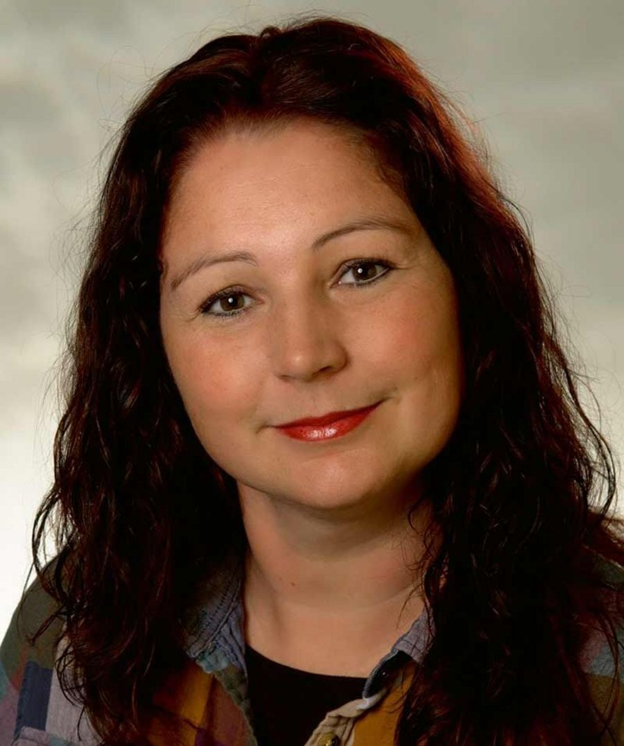 Blanca Mayer, Geschäftsführerin und Inhaberin der Sägewerk & Holzhandlung Mayer GmbH Blanca Mayer, Geschäftsführerin und Inhaberin der Sägewerk & Holzhandlung Mayer GmbH