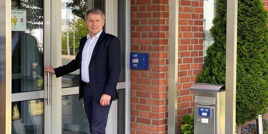 Klaus Schultz, Vorstandsvorsitzender der GGG-Kraftfahrzeug-Reparaturkosten-Versicherungs-AG Klaus Schultz, Vorstandsvorsitzender der GGG-Kraftfahrzeug-Reparaturkosten-Versicherungs-AG