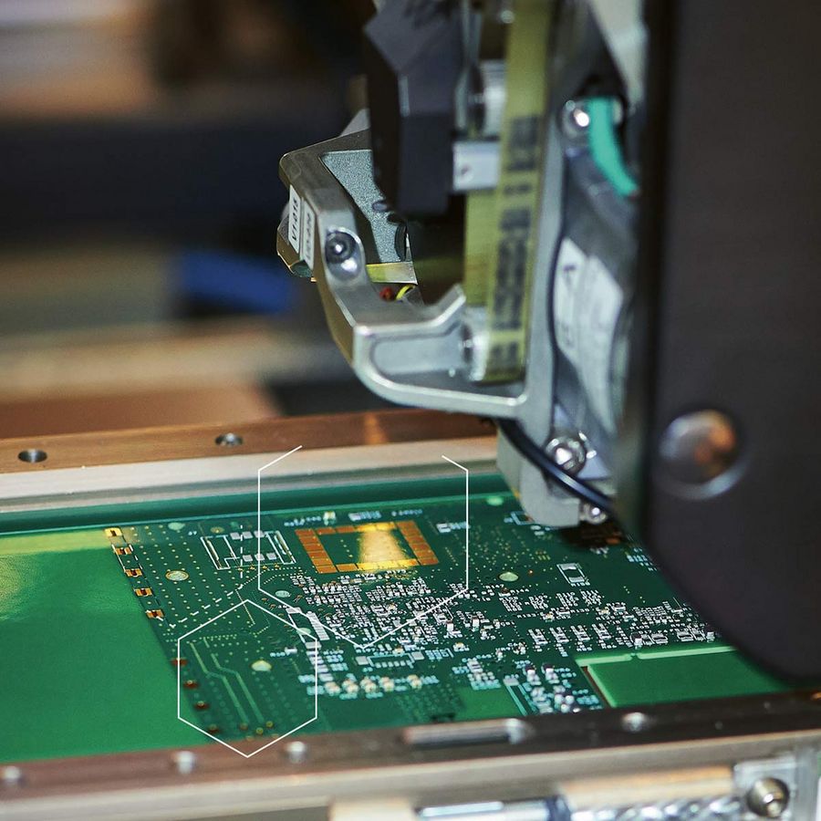 Spezialist für Leiterplatten: Blick in die Fertigung Spezialist für Leiterplatten: Blick in die Fertigung