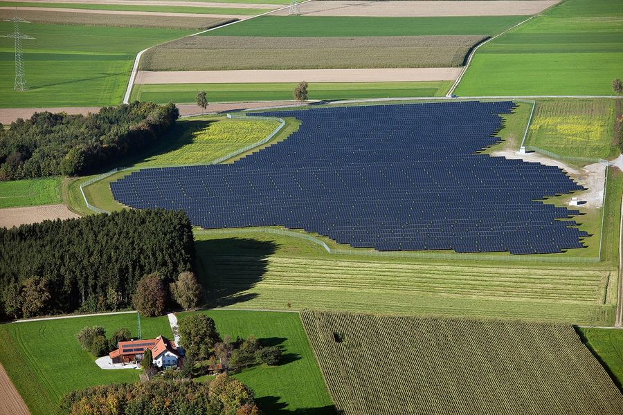 Photovoltaik-Freifläche in Oberostendorf, Bayern Photovoltaik-Freifläche in Oberostendorf, Bayern