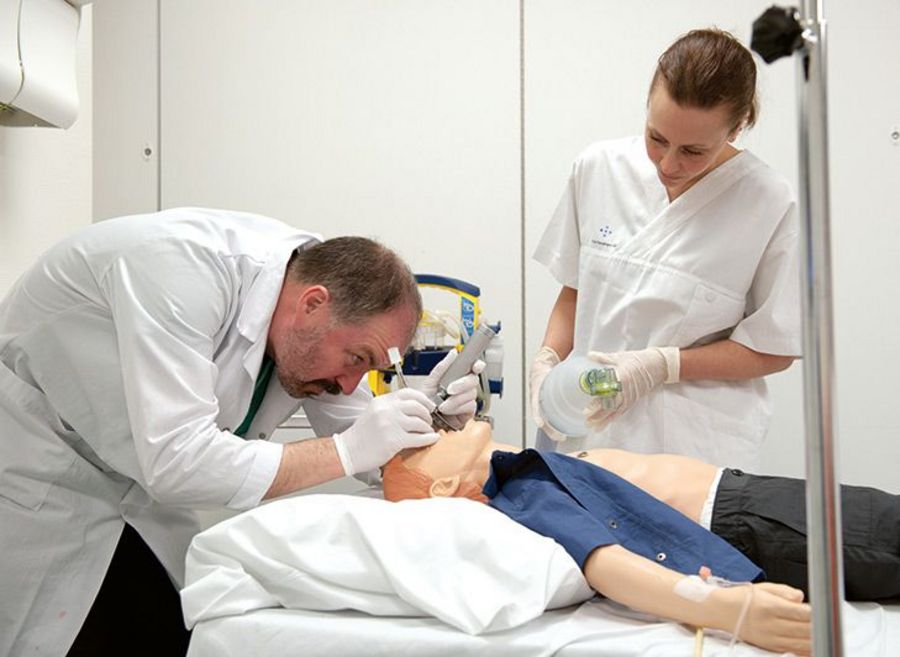 Laerdal Medical Sim Junior Intubation Laerdal Medical Sim Junior Intubation