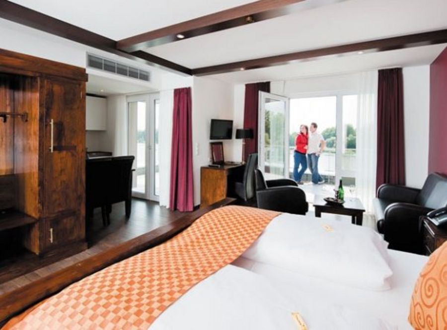 Zimmer im Riverside Hotel.