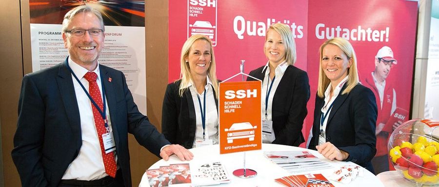 Schaden-Schnell-Hilfe GmbH Geschäftsführer Michael Jänchen und Team Schaden-Schnell-Hilfe GmbH Geschäftsführer Michael Jänchen und Team