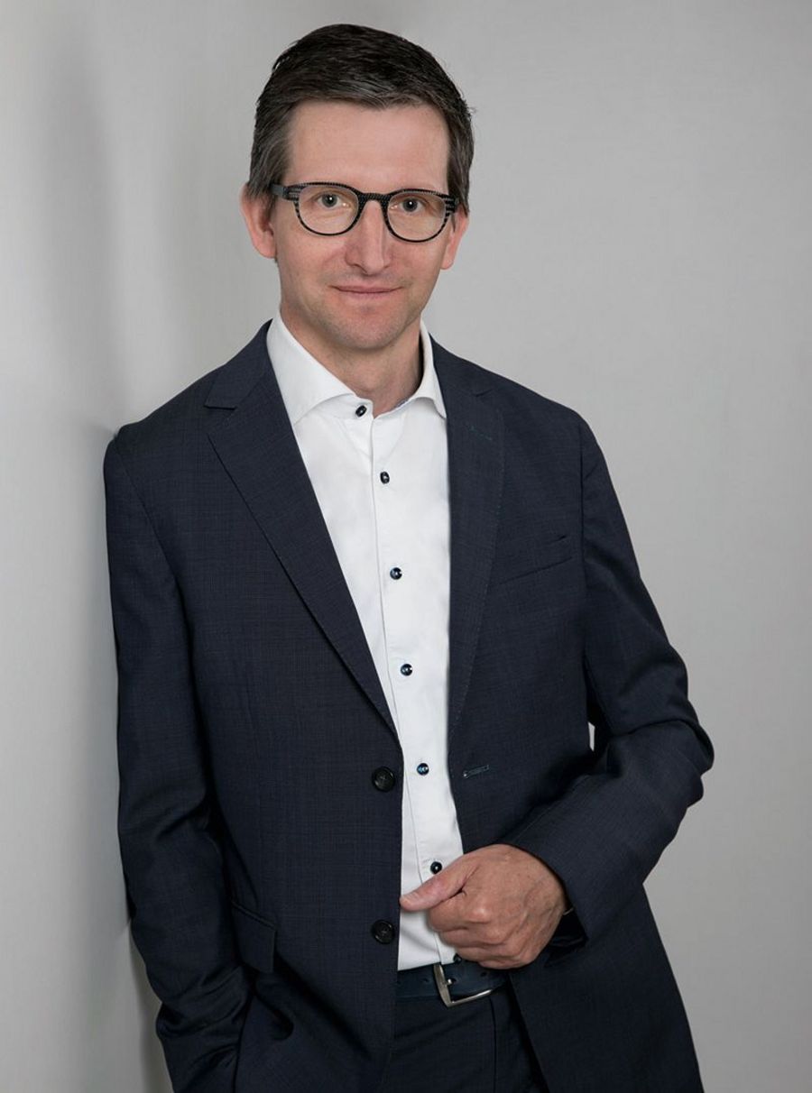 Dr. Marcus Fischer, Geschäftsführer der ARGO-HYTOS GmbH Dr. Marcus Fischer, Geschäftsführer der ARGO-HYTOS GmbH