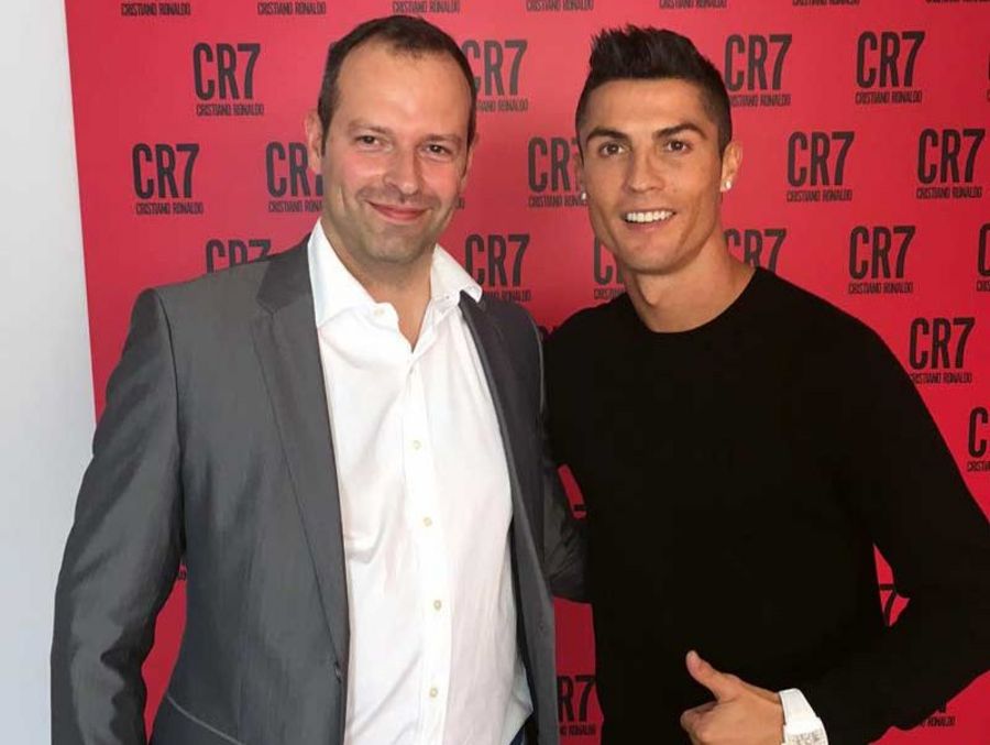 SA.G Group GmbH Victor Sanchez und Fußballstar Christiano Ronaldo SA.G Group GmbH Victor Sanchez und Fußballstar Christiano Ronaldo
