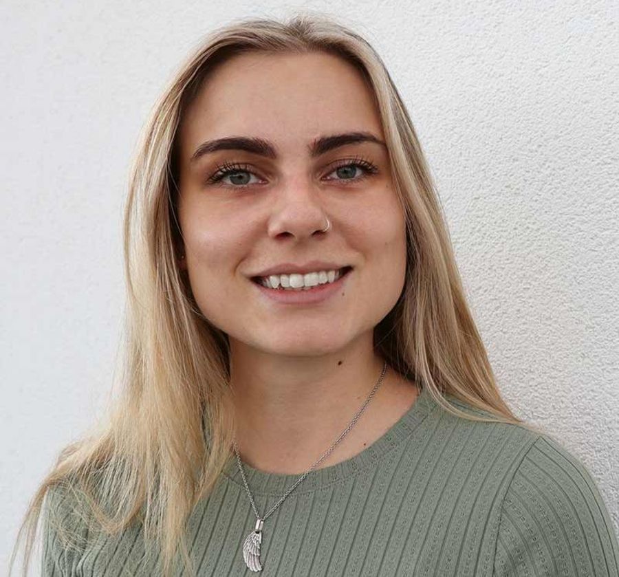 Laura Ziemer, Marketingleitung der Z&P Baumaschinenservice GmbH Laura Ziemer, Marketingleitung der Z&P Baumaschinenservice GmbH
