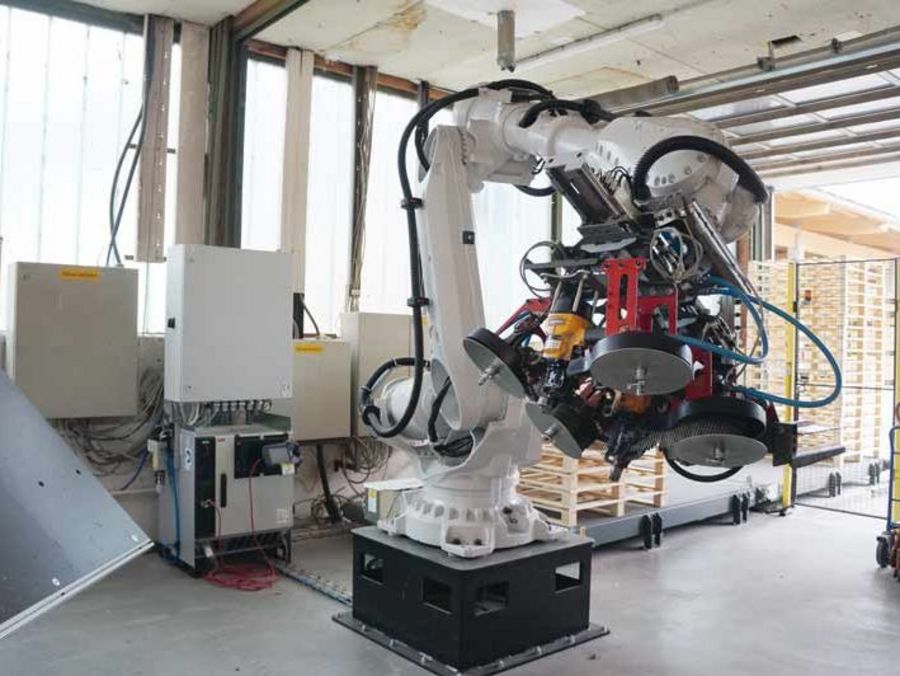 Holzindustrie Schafler Roboternagelmaschine Holzindustrie Schafler Roboternagelmaschine