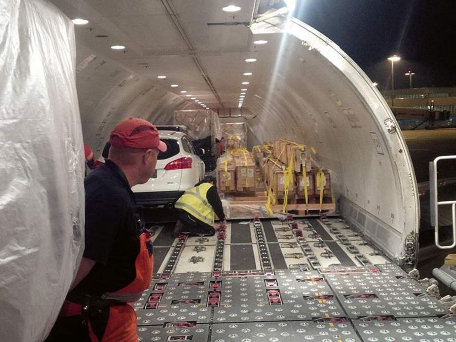 Skyline Air Services Frachter Innenraum