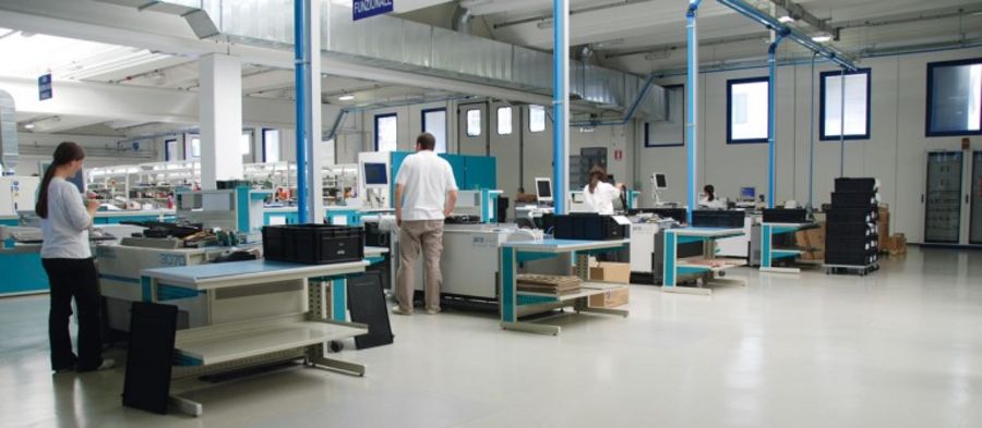 Qualität ist Teil der Unternehmensstrategie; Kunden sind global opperierende Unternehmen Qualität ist Teil der Unternehmensstrategie; Kunden sind global opperierende Unternehmen