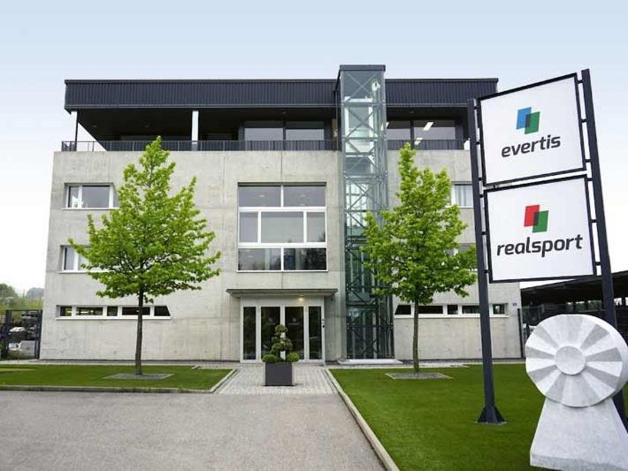 Realsport Firmenzentrale in Rossens Realsport Firmenzentrale in Rossens