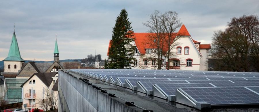 Energiegewinnung durch Photovoltaik Energiegewinnung durch Photovoltaik