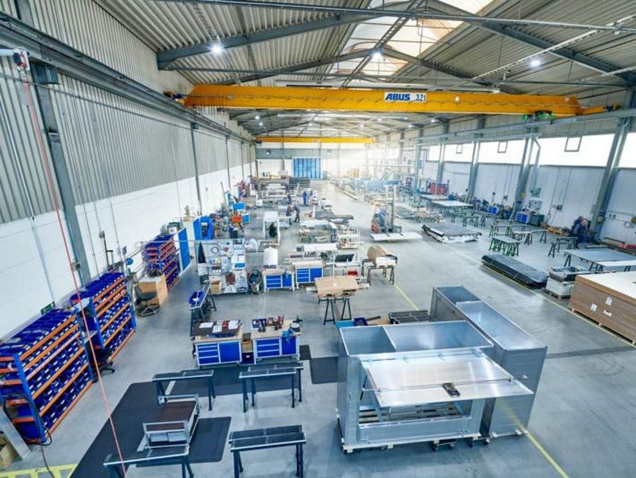 Mit dem Hauptquartier in Bremen sowie 16 weiteren Standorten ist das Unternehmen gut aufgestellt Mit dem Hauptquartier in Bremen sowie 16 weiteren Standorten ist das Unternehmen gut aufgestellt