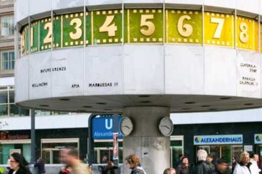 ariston Vertrieb Weltuhr am Alex ariston Vertrieb Weltuhr am Alex
