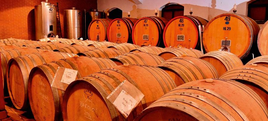 Bosio family estates Weinfässer Bosio family estates Weinfässer