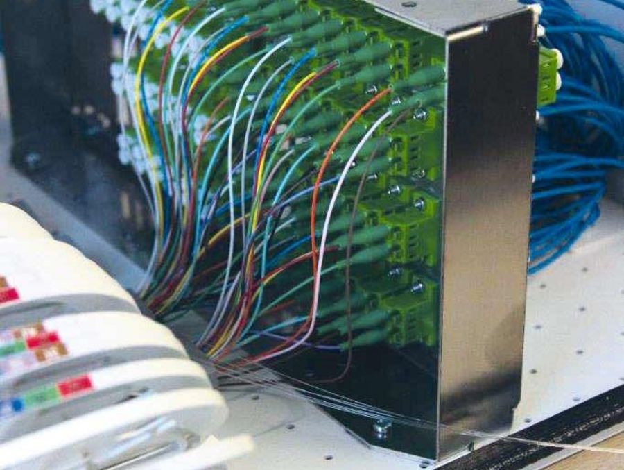 FOC ist spezialisiert auf platzsparende Netzwerktechnik FOC ist spezialisiert auf platzsparende Netzwerktechnik