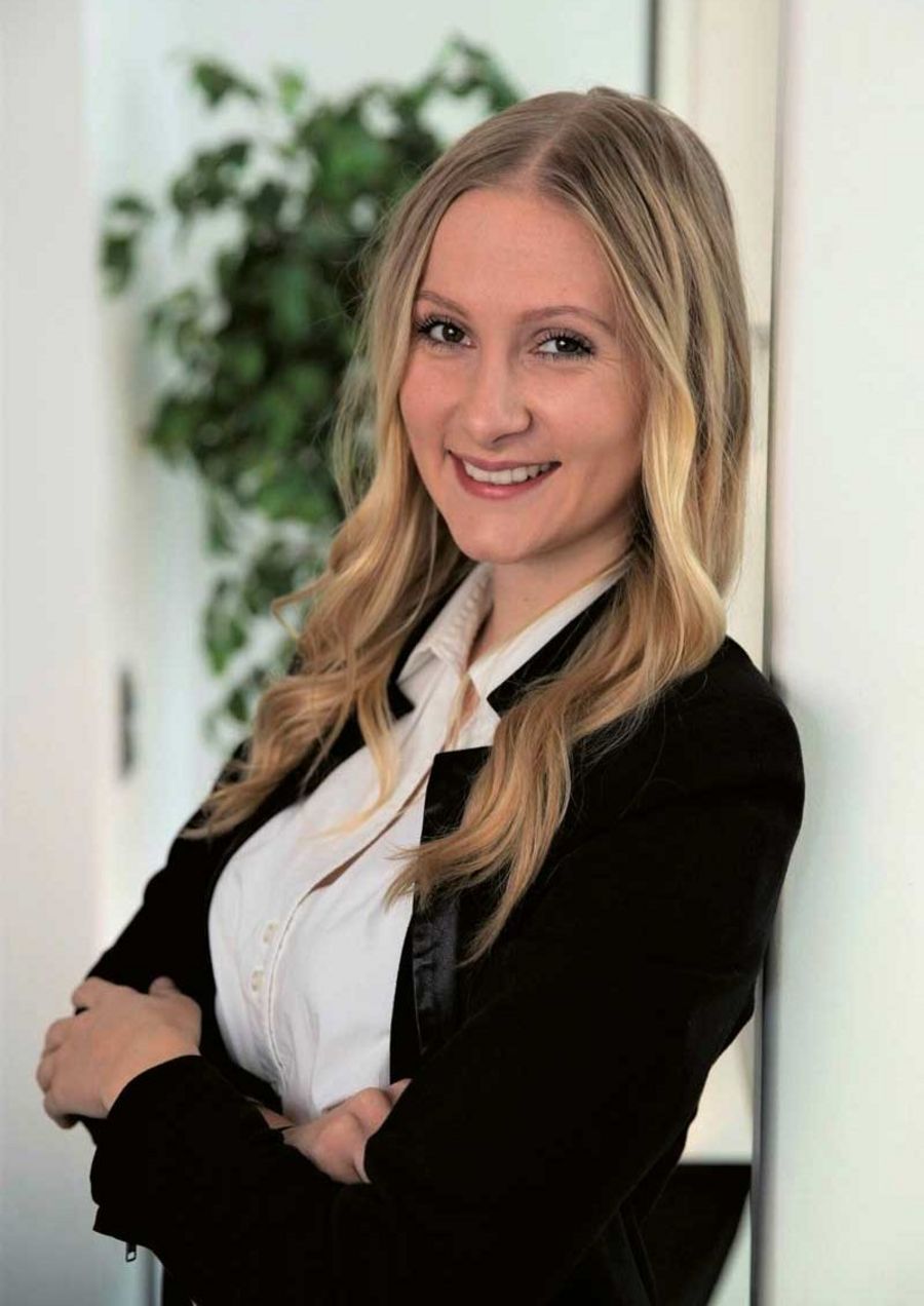 Lara Braun, Assistentin der Geschäftsführung der Friedrich Braun GmbH Lara Braun, Assistentin der Geschäftsführung der Friedrich Braun GmbH