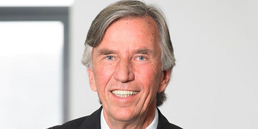 Helmut Jungbluth, CEO des Weltmarktführers für Kfz-Kennzeichen und Kennzeichen-Herstellungstechnik