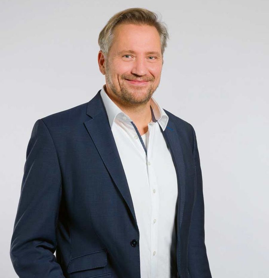 Dr. Dirk Pietruschka, Geschäftsführender Gesellschafter enisyst GmbH Dr. Dirk Pietruschka, Geschäftsführender Gesellschafter enisyst GmbH