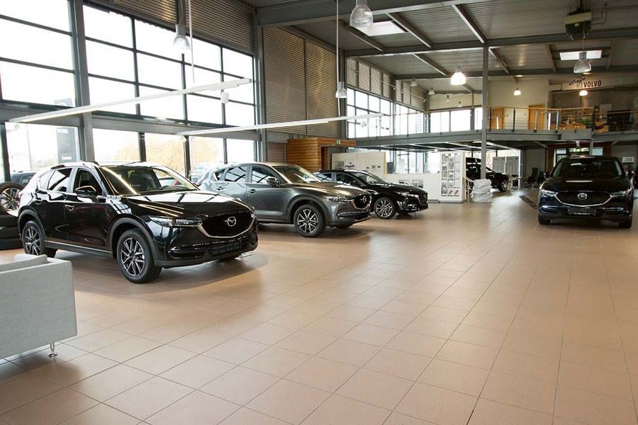 Ausstellungsraum von Coenen Motors. Ausstellungsraum von Coenen Motors.