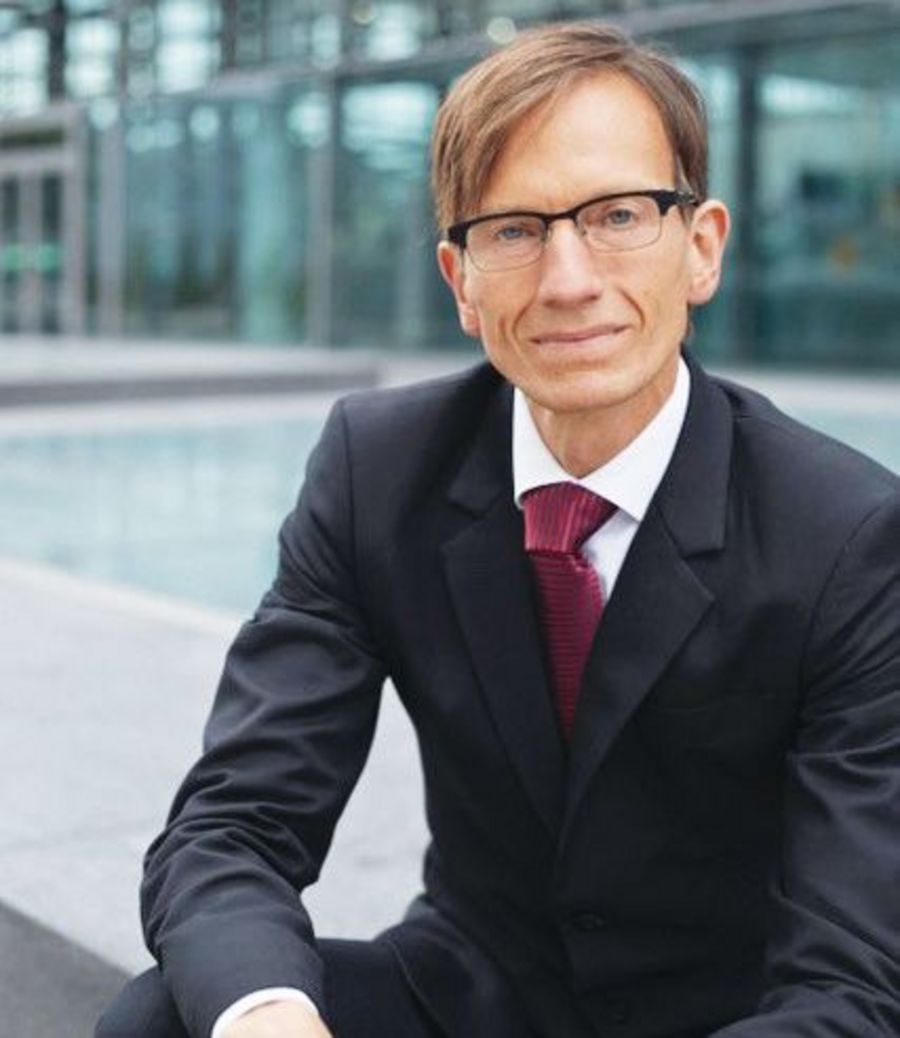 Stefan Bachmaier, Geschäftsführer SHN STANZ SCHMIDT GmbH & Co. KG Stefan Bachmaier, Geschäftsführer SHN STANZ SCHMIDT GmbH & Co. KG