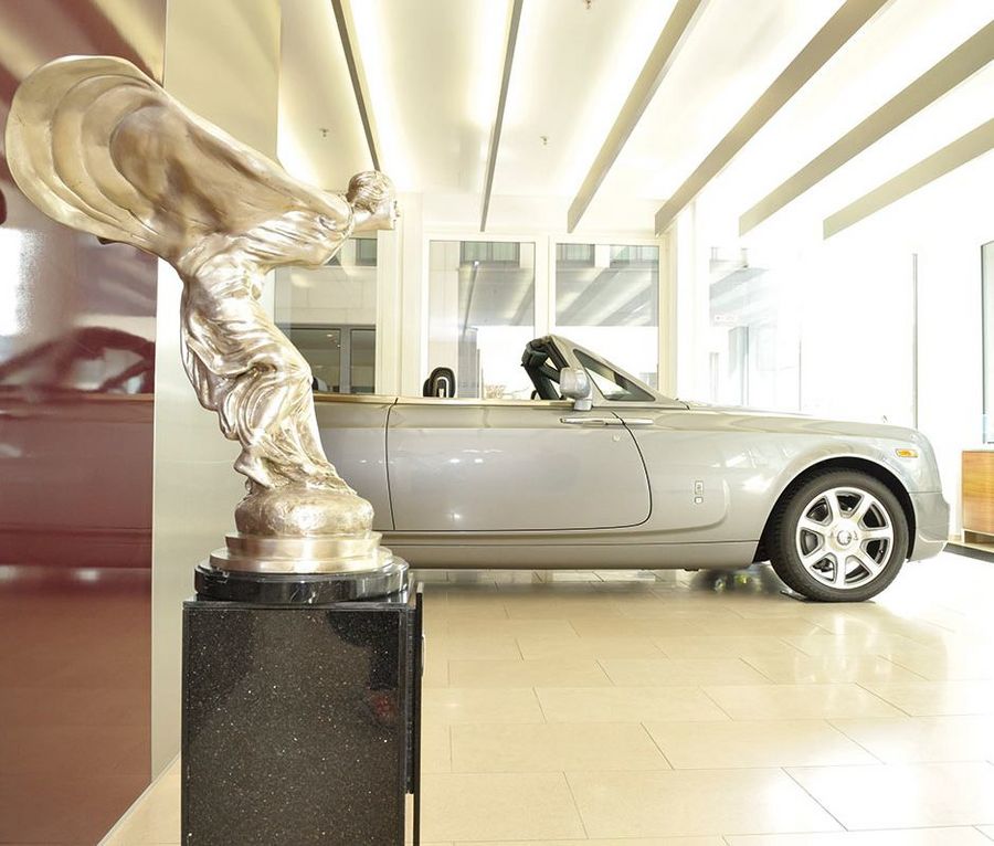 Showroom der Rolls-Royce-Vertretung des Autohaus Michael Schmidt Showroom der Rolls-Royce-Vertretung des Autohaus Michael Schmidt